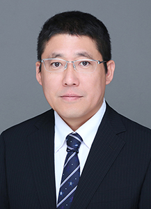 總裁?泉雅博
